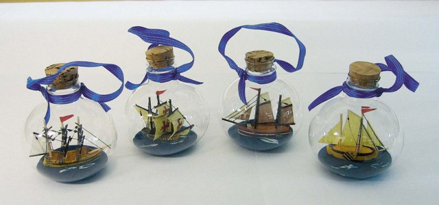 Bateaux en boule - décoration marine