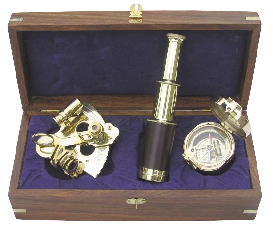 Compas de navigation - Lot marin : sextant - télescope et compas avec boîte en laiton Compas de navigation - Lot marin : sextant - télescope et compas avec boîte en laiton