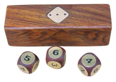 Boîte avec dés en bois avec numéros en laiton - décoration marine