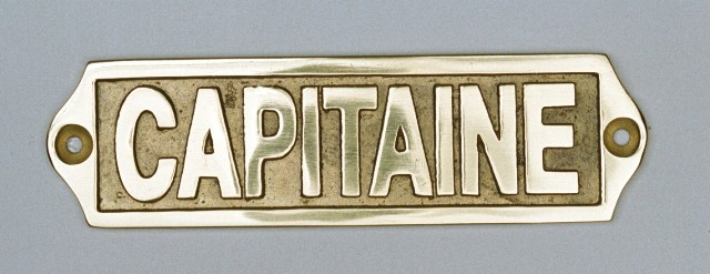 Plaque de porte en laiton avec motif  CAPITAINE  - décoration marine