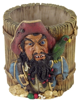Pots � crayons - crayons & stylos enfant - Pot � crayons. Pirate et son perroquet. en r�sine -